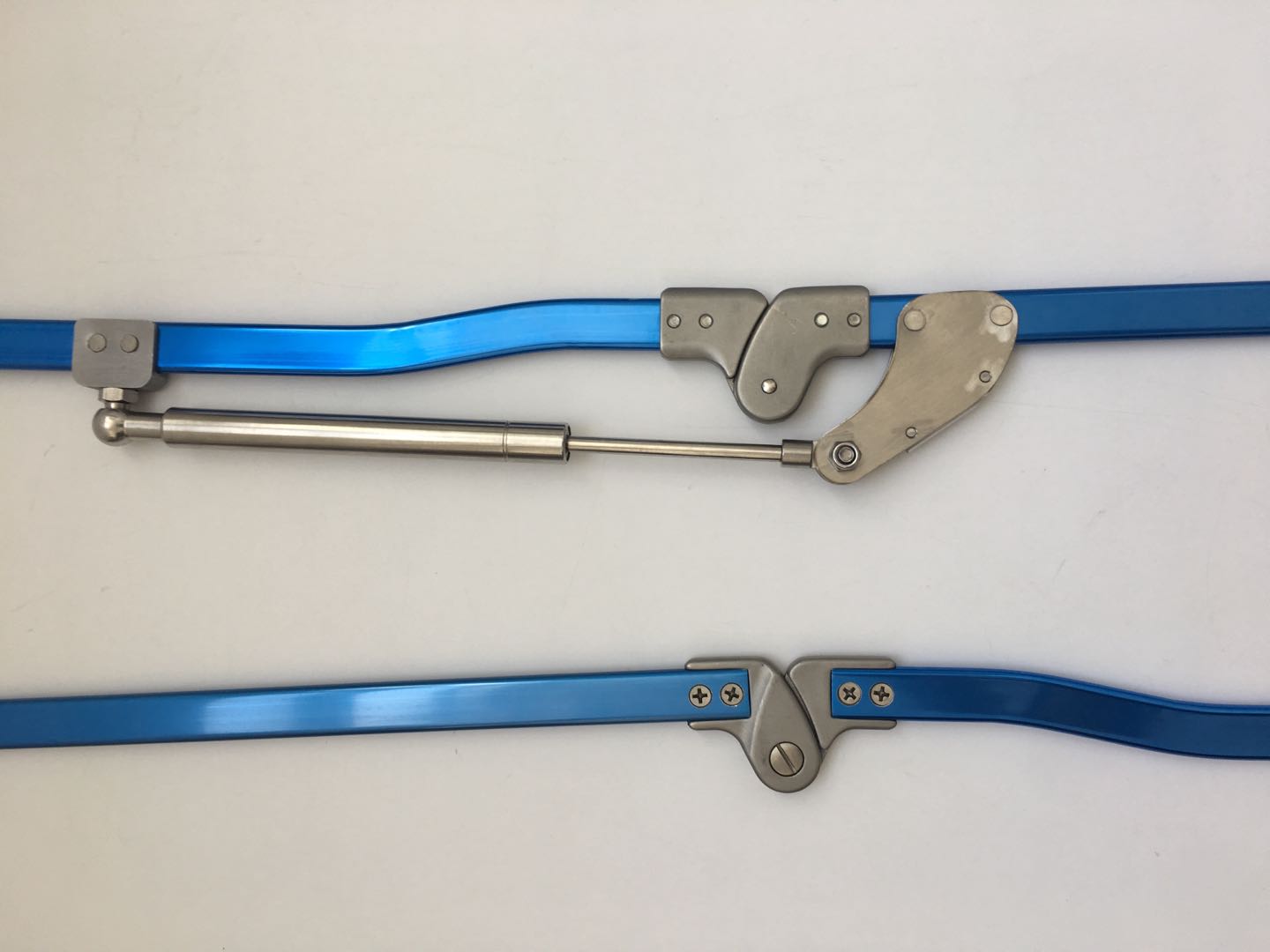 成人帶氣缸后置鎖