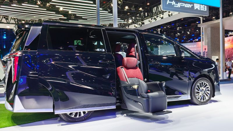 SLIFT Pro V2 Swivel Seat-