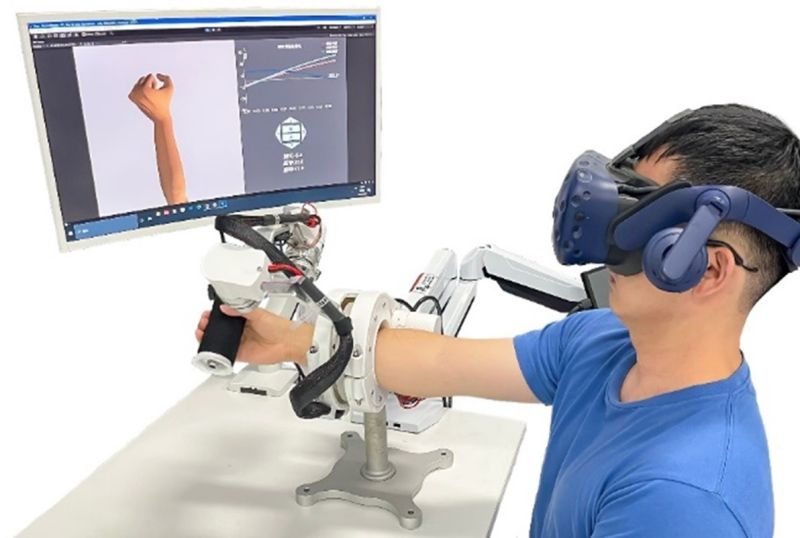 多感覺刺激與精準調控上肢康復機器人-